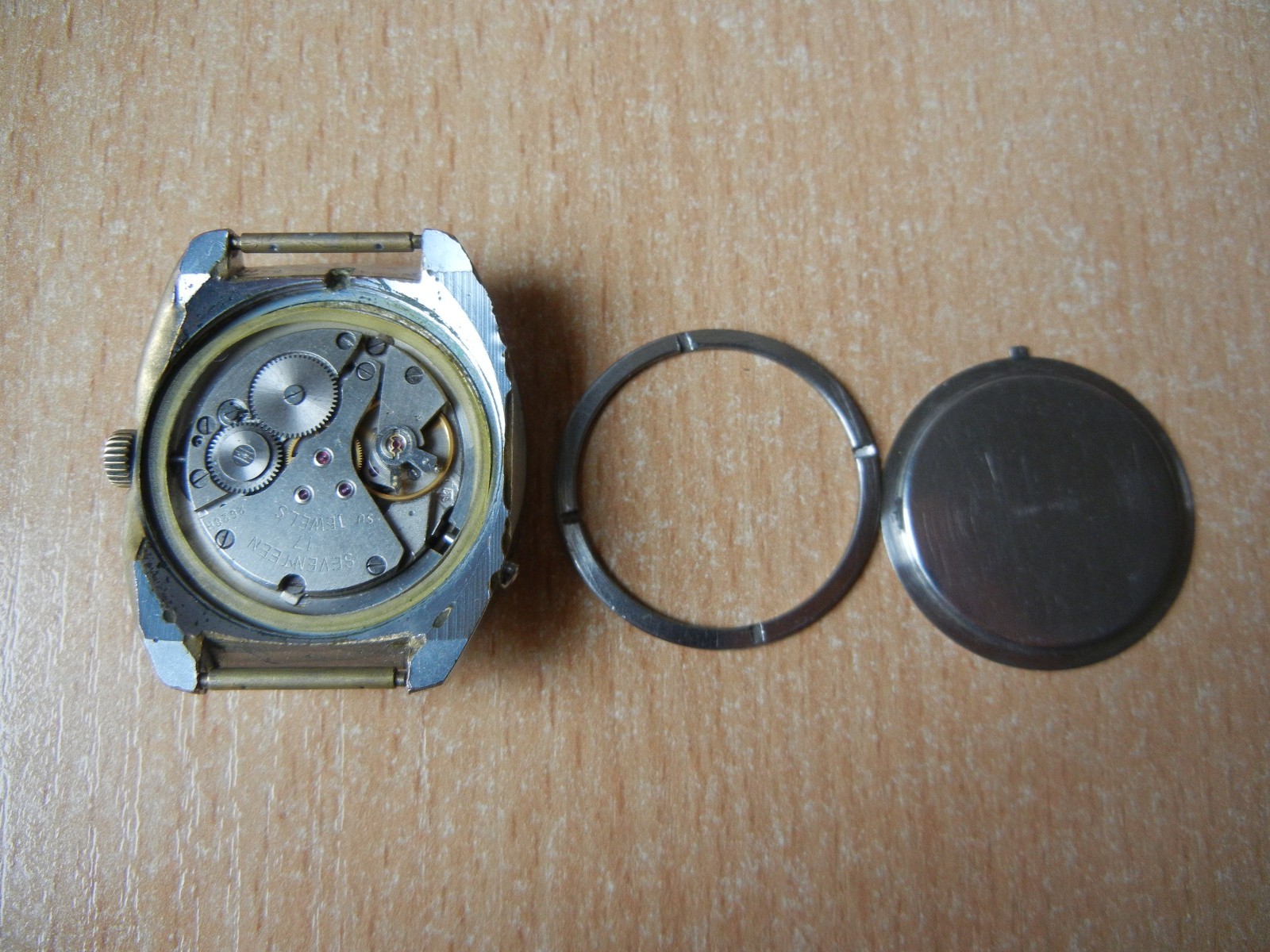 VINTAGE SOVIET CHAIKA CHAYKA CHAJKA MENS WATCH CALENDARY USSR