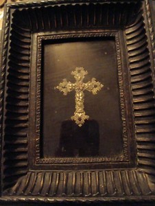 Cross Picture Mental Wall Decor