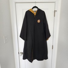 The Wizarding World of Harry Potter Hufflepuff Robe XXS Universal Studios