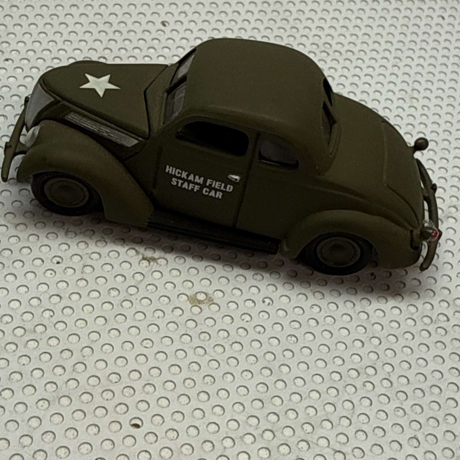 Picture 2 of 8