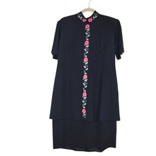 Karin Stevens Dress 12 Black with Floral Embroidery Lined Short Sleeve Vintage