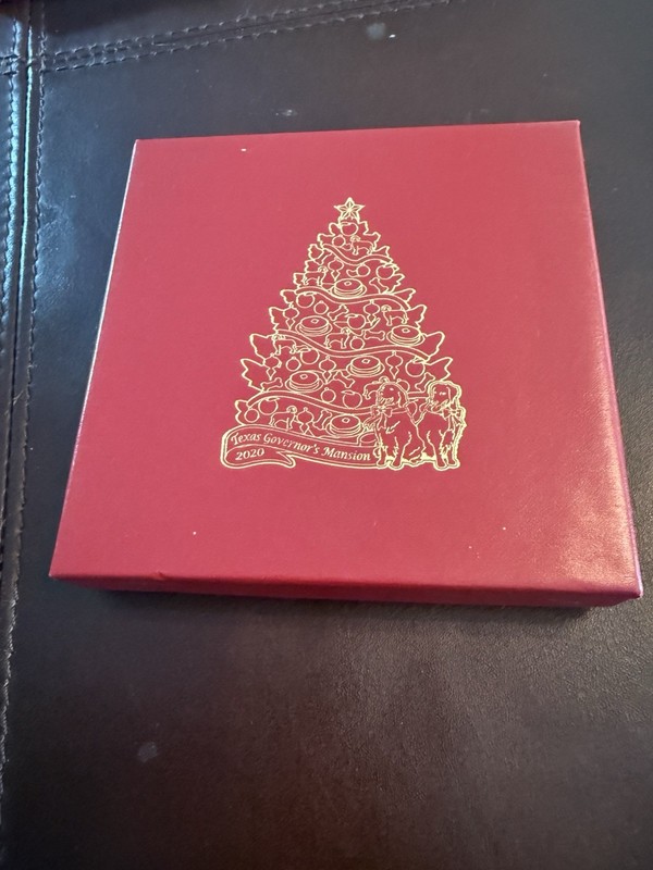 NIB 2020 Texas go Ernie’s Mansion Christmas Ornament