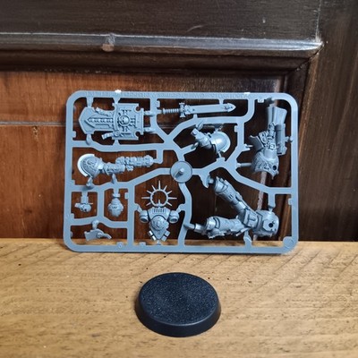 Warhammer 40k Primaris Lieutenant Indomitus NOS OOP Relic Shield Volkite