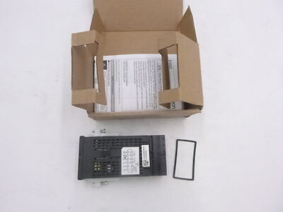 Omron E5GC-QX1ACM-308 Digital Controller Multi-Range 100-240 VAC