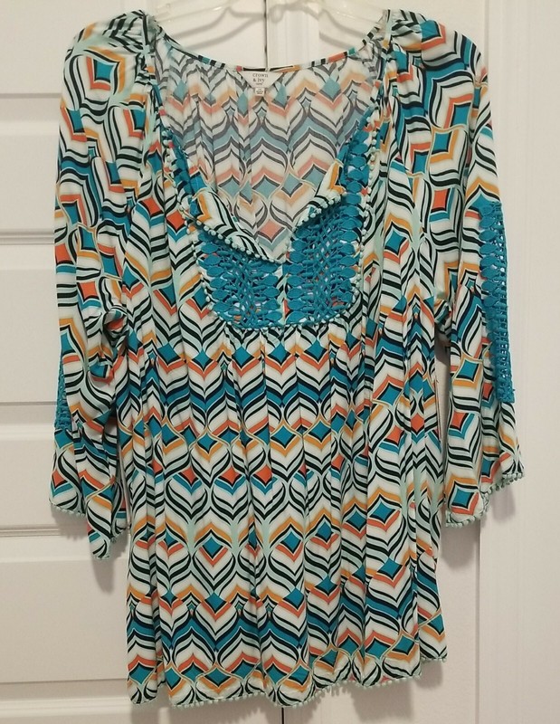 NWT Crown & Ivy Curvy Blouse 2X Geometric Slit Neck Lace Trim 3/4 Slv Orig $72