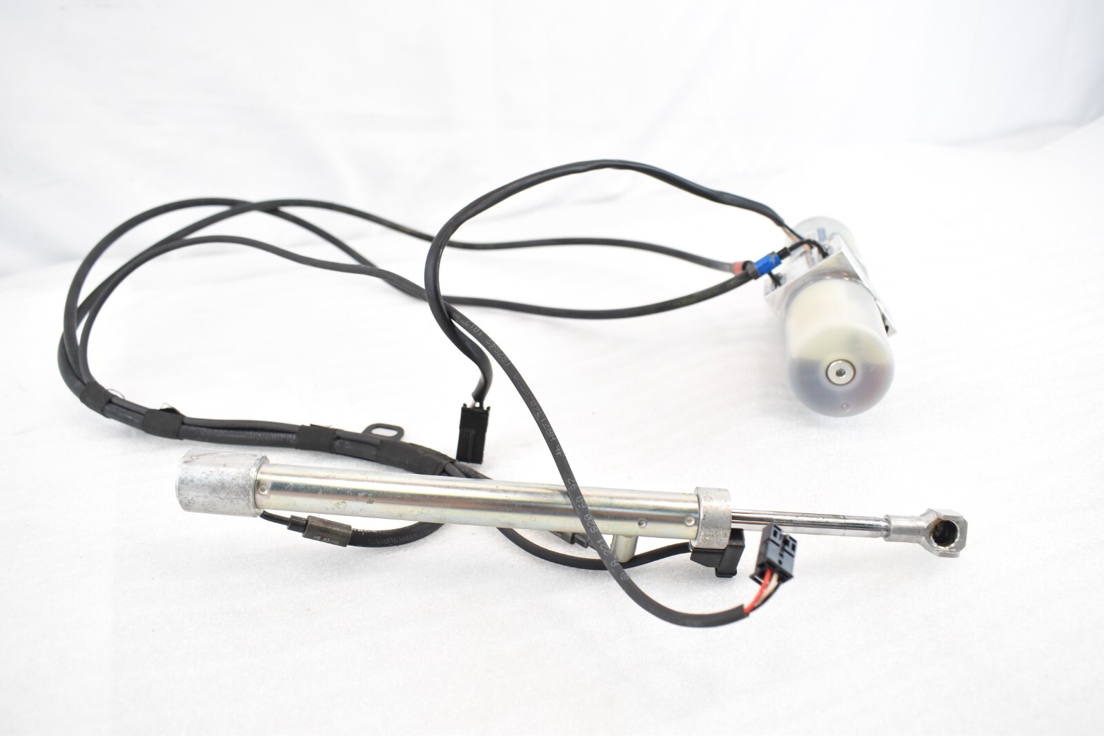 0714 Mercedes W216 CL600 S550 Trunk Lid Lift Hydraulic Pump Motor