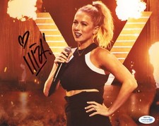 Iliza Shlesinger Comedian Autographed Signed 8x10 Photo ACOA