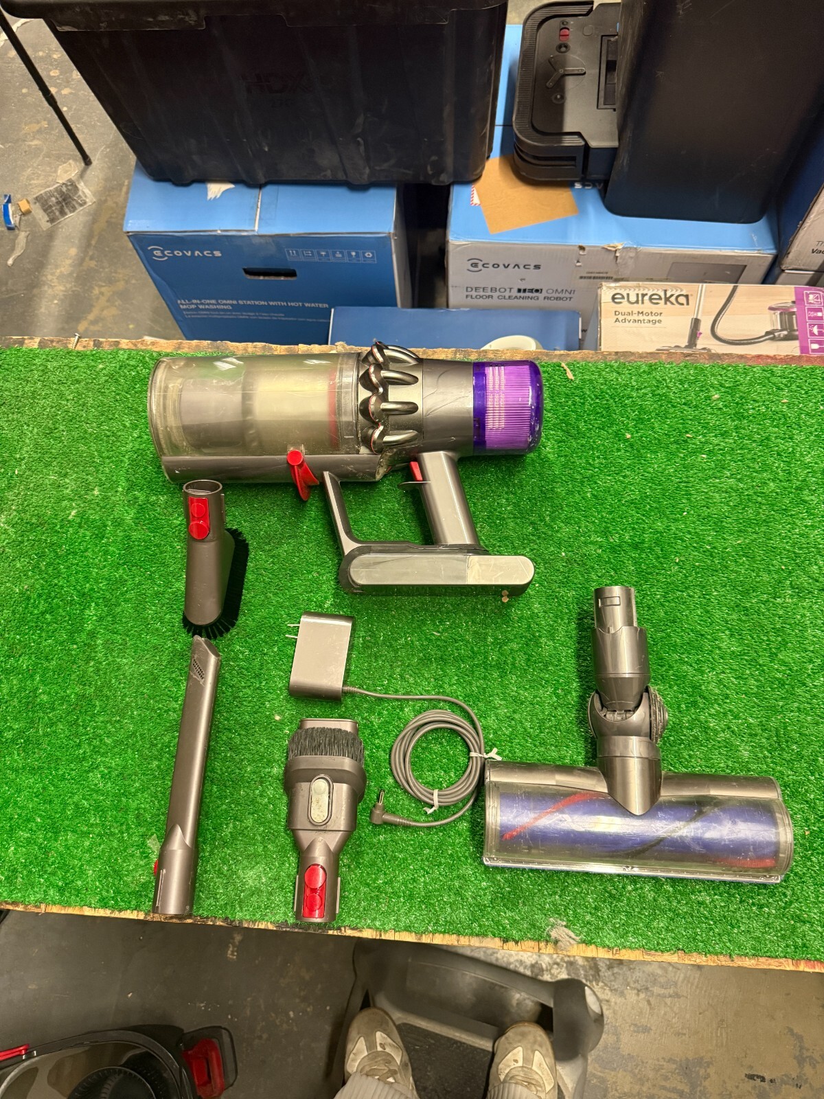 Dyson V11 Cordless Vacuum Cleaner Review – Powerful Stick-Free Performance