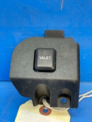 00-02 Jaguar S Type OEM Valet switch Part # XR83-10K907-B