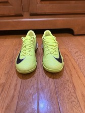 Nike Mercurial Men s Soccer Low Top Lace Up S...