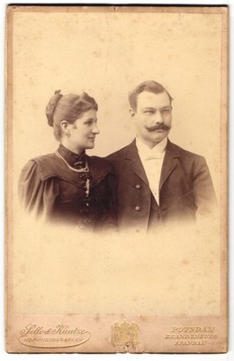 Photograph Selle & Kuntze, Potsdam, Schwertfegerstr. 14, Grete and James Conrad 