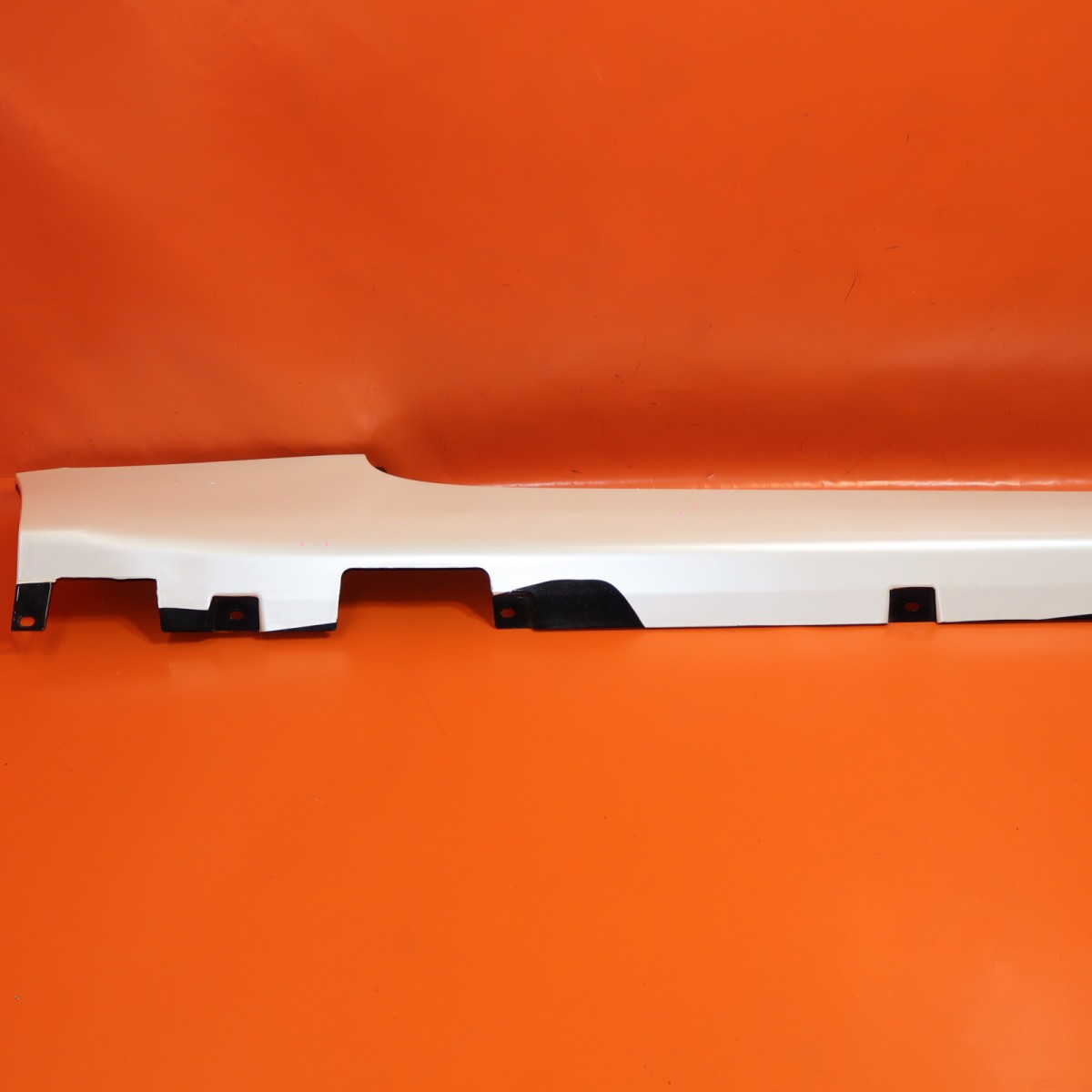 Rolls-Royce Wraith 2014-2018 LEFT Rocker molding P/N 51777301423
