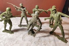 Vintage Set of 6 Green Plastic Army Figures 5" Tall WWII Marine Style Unmarked