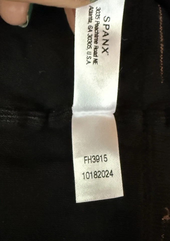 Meia-calça modeladora SPANX TIGHT END FH3915 tamanho D preta feita na Itália | Nova, sem caixa - Imagem 3 de 3