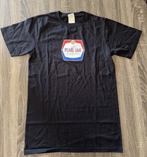 New Pearl Jam 2011 Canadian Tour T-shirt Mens Size Small Black