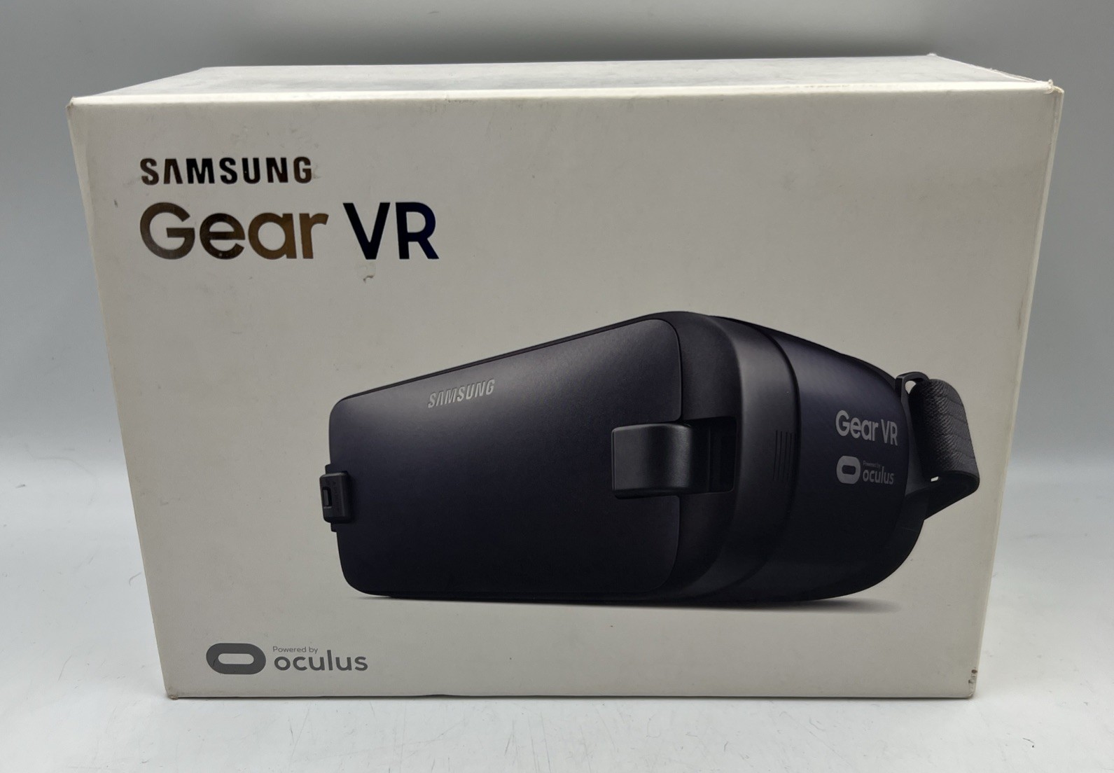Samsung Gear VR - Powered By Oculus - Boxed Virtual Reality Headset Vgc
