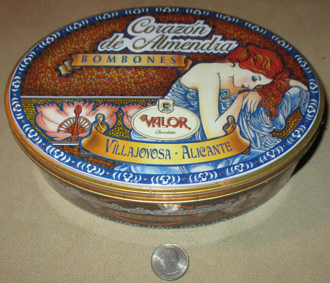 Valor - Bombas - Corazón de Almendra Villajoyosa Alicante, Chocolate Metal Lataño