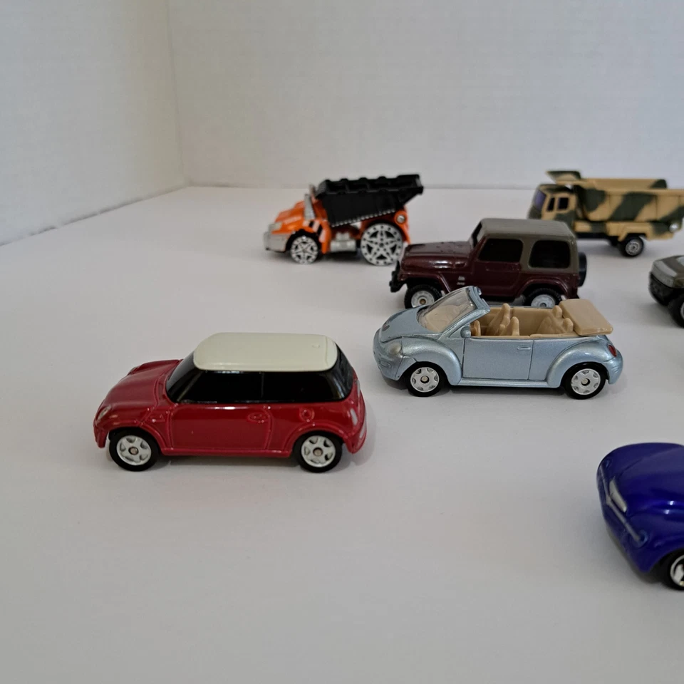 Maisto Diecast Car Lot Of 12 Pre-owned  - Image 3 of 4