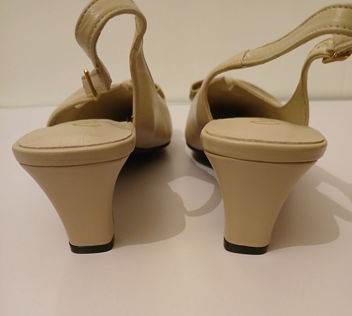 CEFALU Ladies Bow Cream Leather Kitten Heels New In Box Size EU36 UK3 RRP €85 - Picture 5 of 8