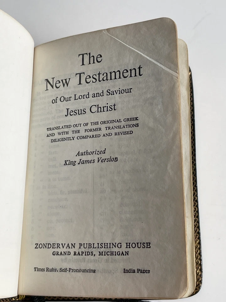 Holy Bible Eyre & Spottiswoode Zondervan KJV Great Britain Gilt Ruby Text - Image 4 of 4