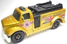 2015 MATCHBOX HIGHWAY RESCUE FIRE TRUCK GOLD 1:64 DIECAST 3" TRUCK W RED & WHITE