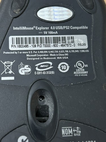 Microsoft IntelliMouse Explorer 4.0 a USB Model 1004 Silver 5 Button Tilt Wheel - Picture 9 of 9