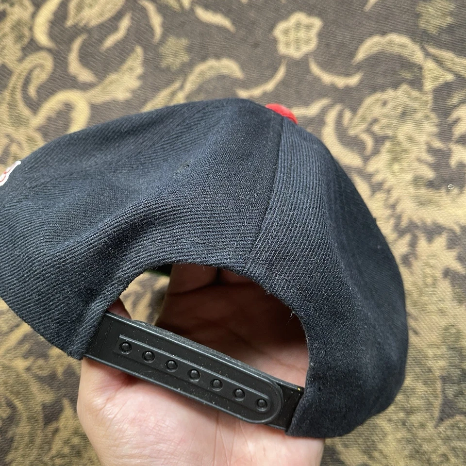 De colección Años 90 Cleveland Indians Aguja Americana Negro Snapback Sombrero MLB Foto 4 de 4