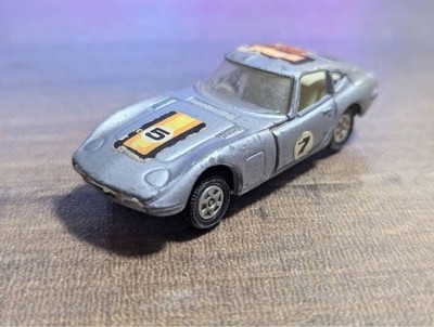 Tomica No. 5 2000GT 1D Wheel (Old 2A) Made in Japan Black Box Diecast Car