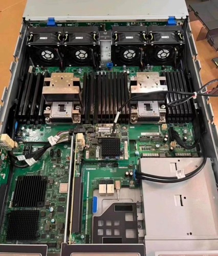 HUAWEI RH2288H V5 8 x 2.5" SFF 2U Server + 2x Intel 6138 CPU 40 Core + 128GB RAM - 第 1/3 張圖片