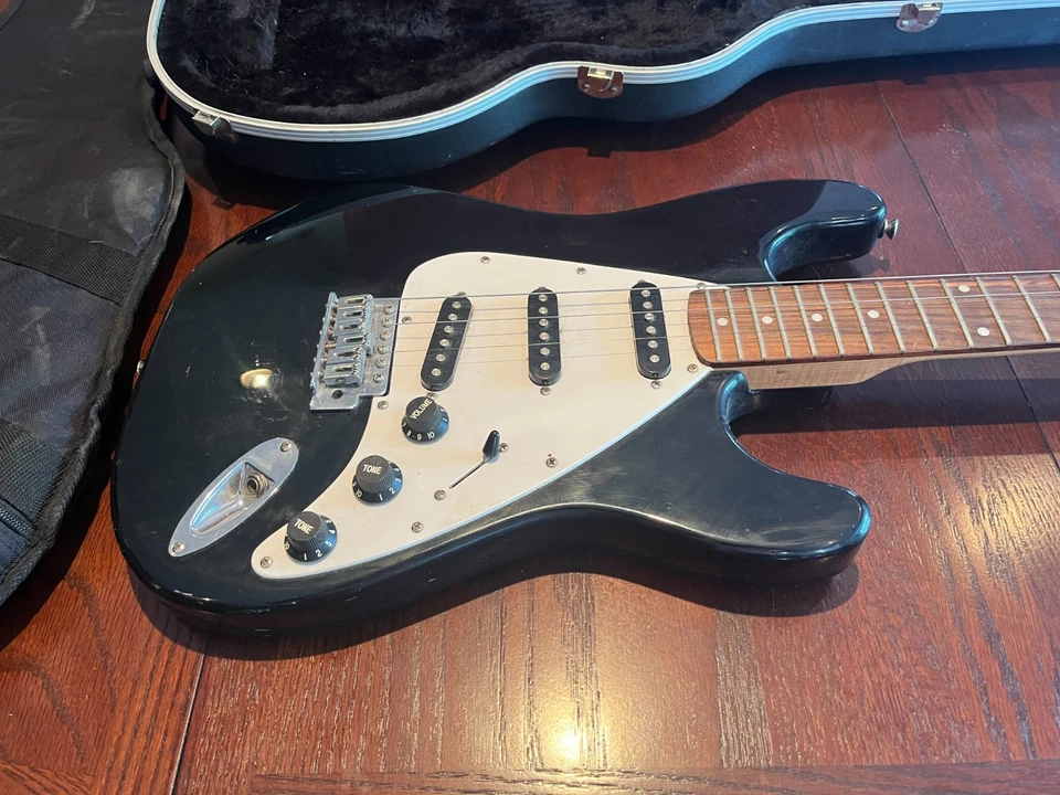 First Act ME301 Electric Guitar 6 String BlackWhite  W/ HARD AND SOFT SIDE CASE - Image 2 of 4