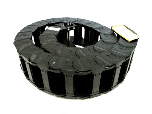 Chaîne Porte-câbles Igus 4040C.02.175 - Dimensions 3 1/4" X 5 1/4", Hauteur 39 Pouces