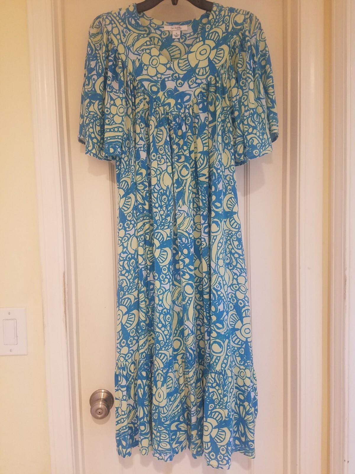 Go Softly Patio Dress EUC Beautiful Floral Print With Pockets Small eBay
