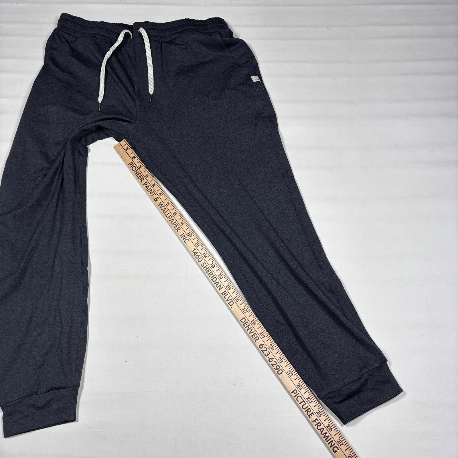 Vuori Performance Jogger Drawstring Sweatpants Mi… - image 10