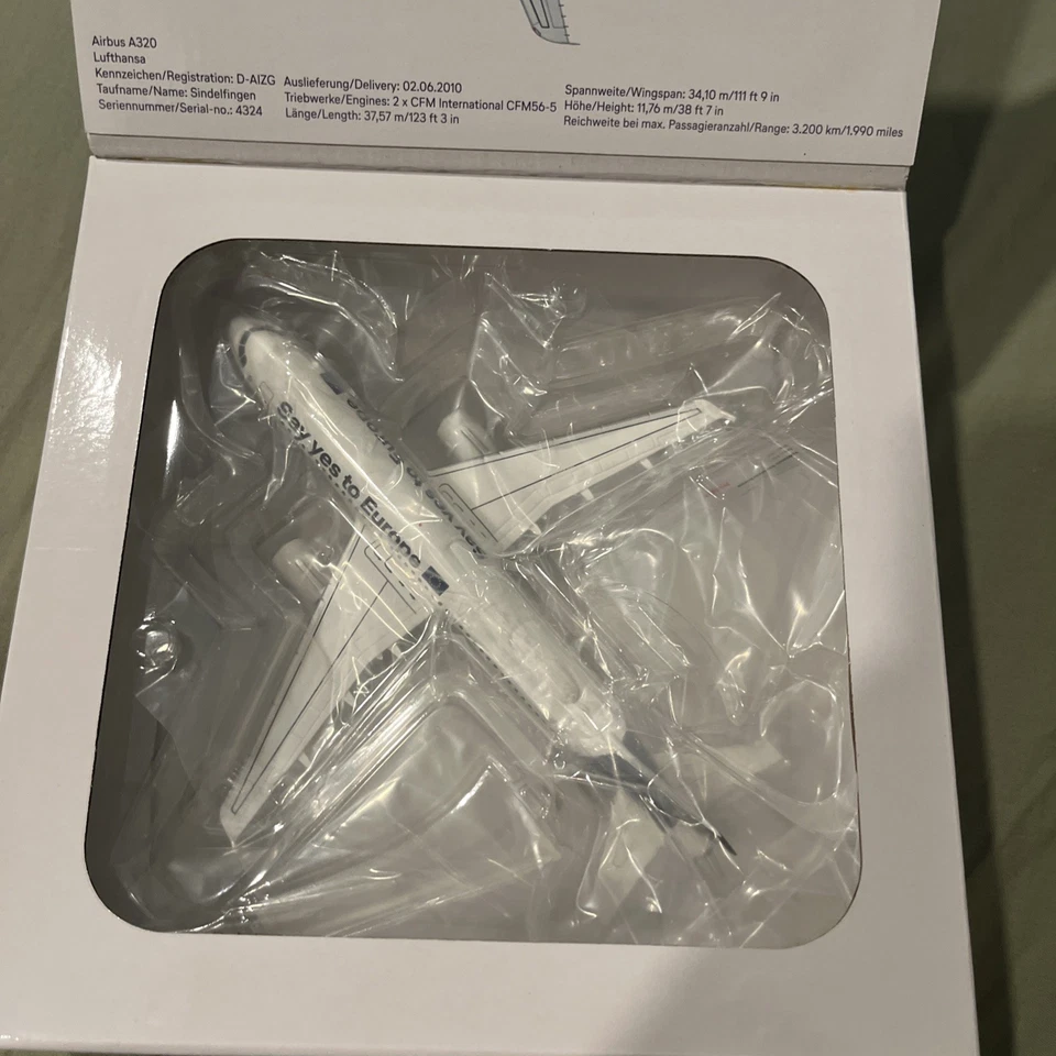 Lufthansa A320-200 Di sí a Europa Herpa 1:200 D-AIZG Sindelfingen Foto 3 de 3