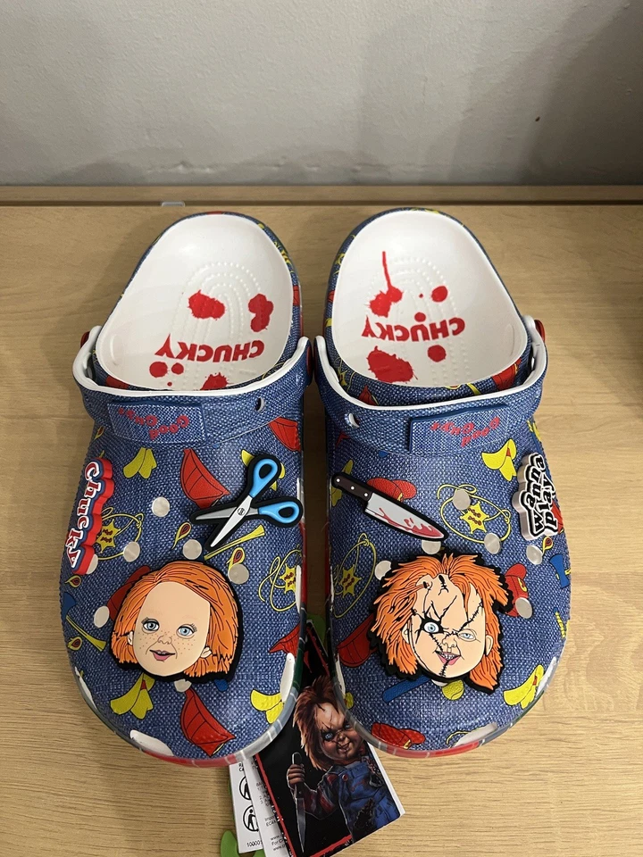 Crocs Chucky Classic Slip On Clogs Mens Size 10 Sandals Multi Blue Halloween - Image 4 of 4