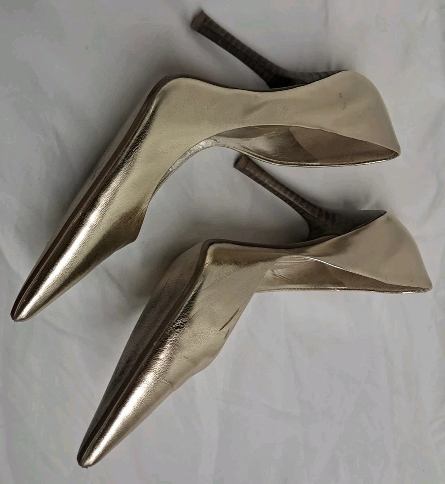Tacones de aguja Guess by Marciano Carrie metálicos dorados punta 4" tacón talla 8,5 M Foto 4 de 4
