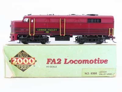 HO Scale Proto 2000 8366 LV Lehigh Valley FA2 Diesel Locomotive #586 