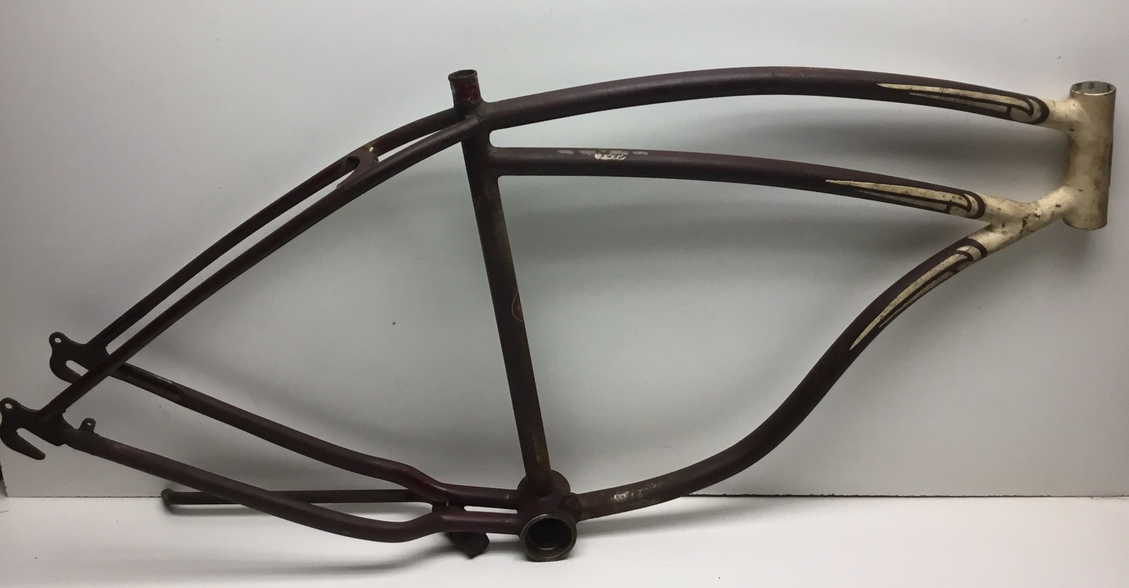 (Used) Vintage 1940s Schwinn Mens DX Straightbar Bicycle Frame 26” 2.125” S2 Original (240.00 USD) (Used) Vintage 1940s Schwinn Mens DX Straightbar Bicycle Frame 26” 2.125” S2 Original (240.00 USD)
