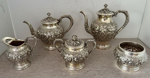 WONDERFUL S KIRK STERLING HAND CHASED REPOUSSE PATTERN 5 PIECE TEA & COFFEE SET