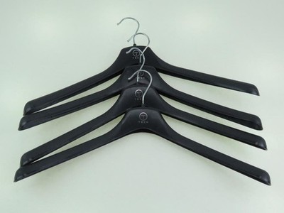 TUMI TTECH Hangers Set of 4, 19.3 inches, Used