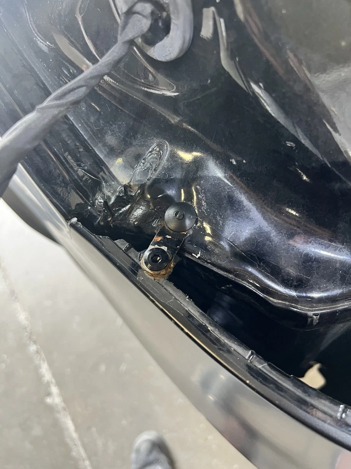 OEM Nissan GTR R35 Hood 09-16 - Image 3 of 4