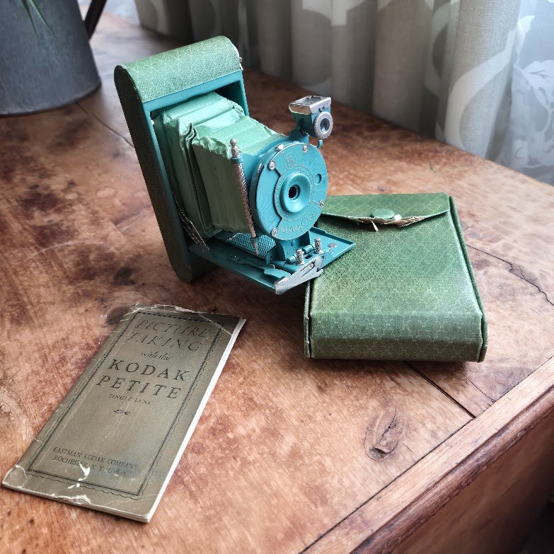 Kodak Petite vintage camera equipment - eBay listing photo 2