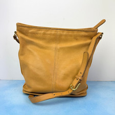 Vintage COACH Bleeker Bucket Shoulder Bag Tan Leather Made in USA 80s Crossbody