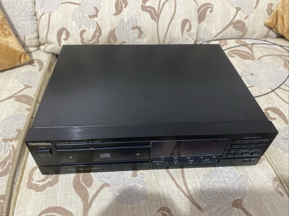 Technics SL-PJ37A Programmable Compact Disc Player – 360 Series Hi Fi Separate - Image 3 of 4