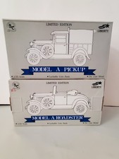 Vintage Liberty Classics Diecast Ford Model A Pickup Roadster 1/25 Banks 32