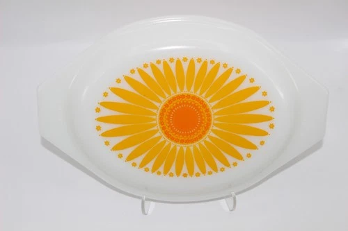 VINTAGE PYREX GLASS YELLOW DAISY REPLACEMENT LID FOR OVAL 1-1/2 QT CASSEROLE