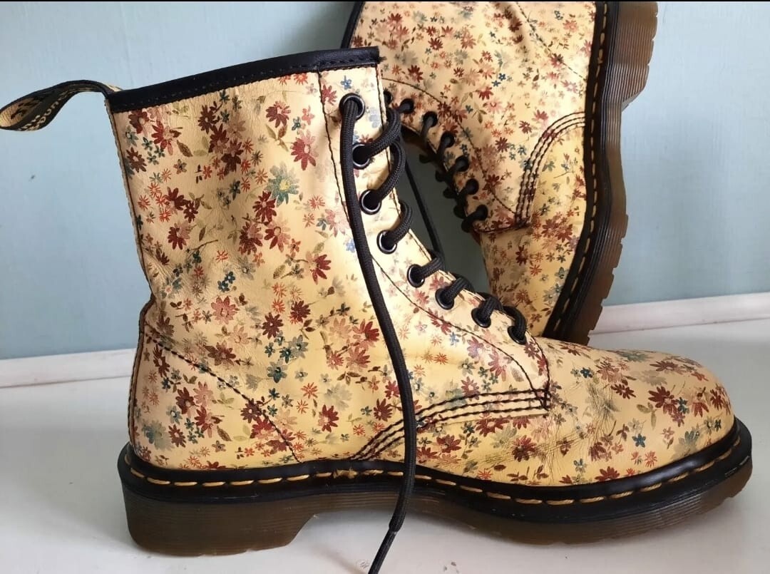 Stivaletti Dr Martens Con Fiocco Dr Martens Stivaletti Floreali