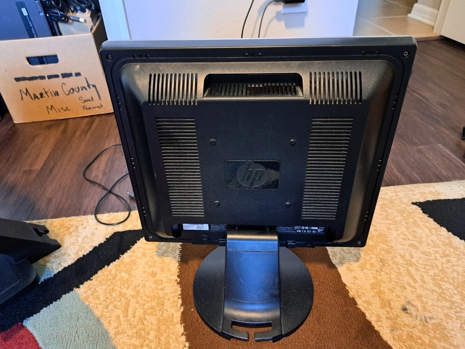 HP L1706 17” LCD Monitor, 1280 x 1024, VGA Port. Excellent Condition - Image 3 of 3