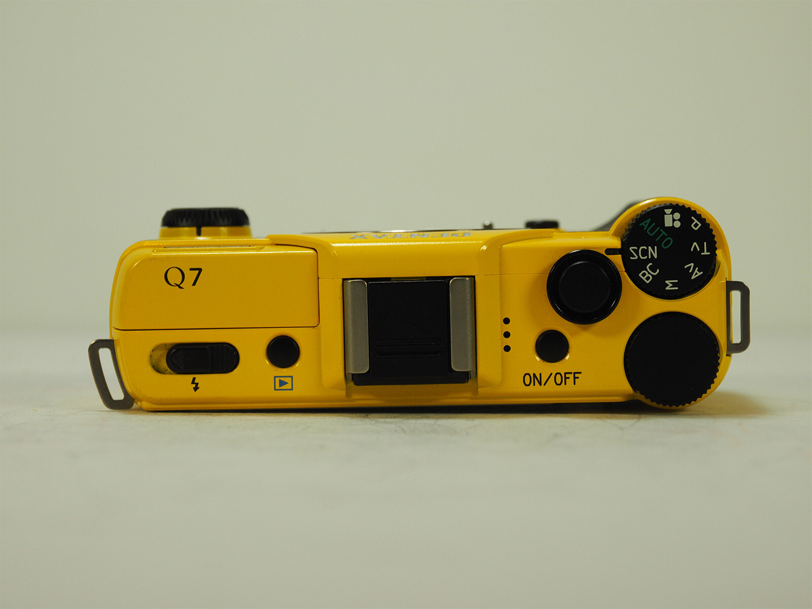 Pentax Q7 Digital Camera yellow 02 Standard Lens 224Shots w/ Box[Near Mint]Z87A eBay