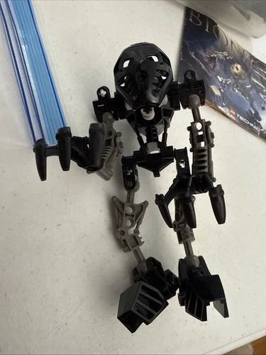 Lego Bionicle Toa Mata Onua Figure 8532. With Manual. As Shown
